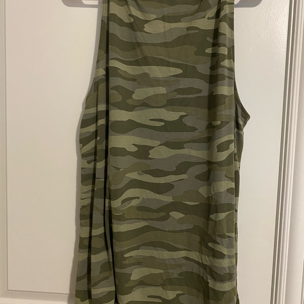 Torrid Green Camouflage Tank Top Relaxed Fit - Picture 4 of 4